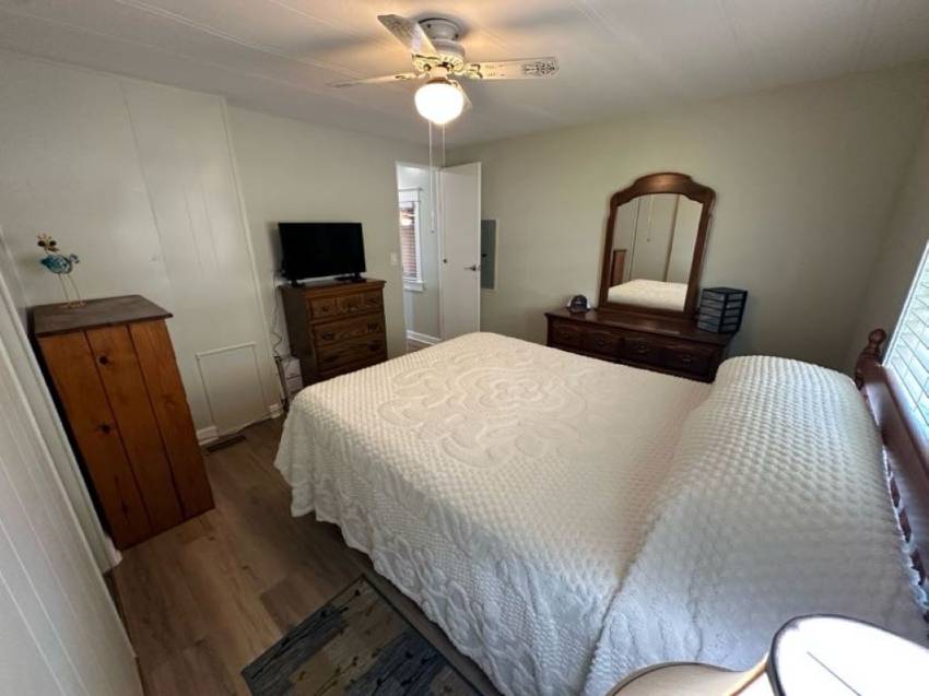 581 Lake Henry a Winter Haven, FL Mobile or Manufactured Home for Sale